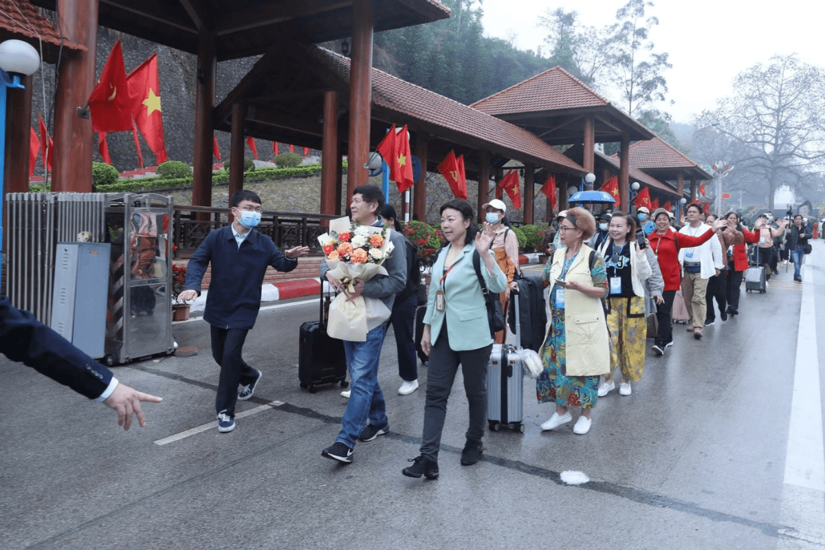 xin-visa-trung-quoc-khong-can-chung-minh-tai-chinh-2